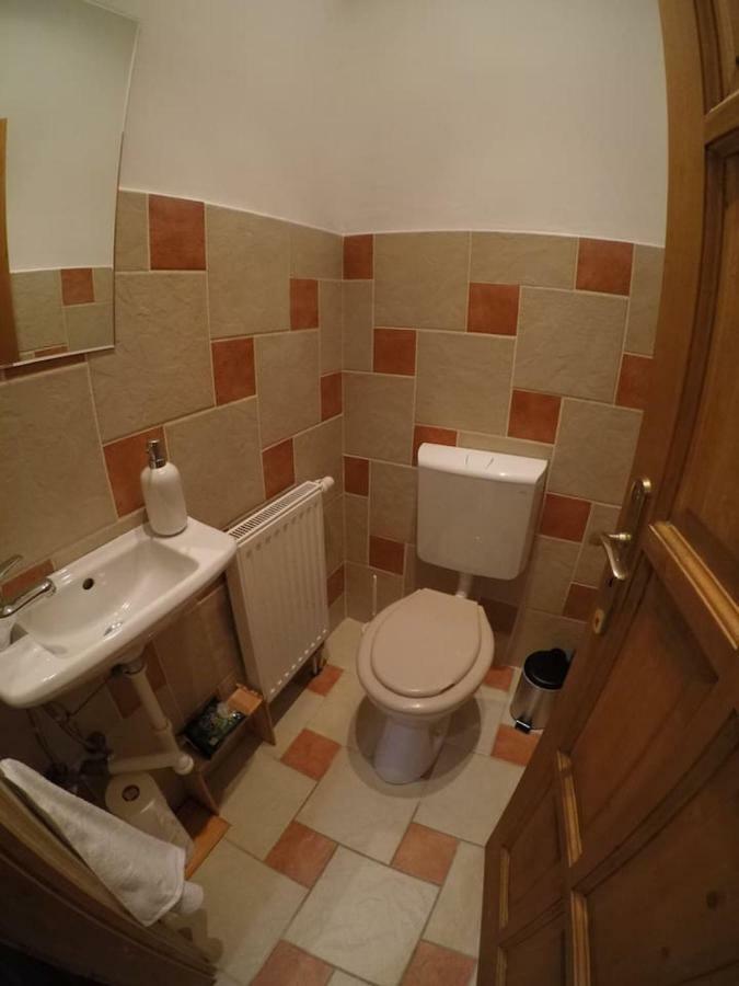 Апартаменти King 38-1 Apartman Печ Екстер'єр фото